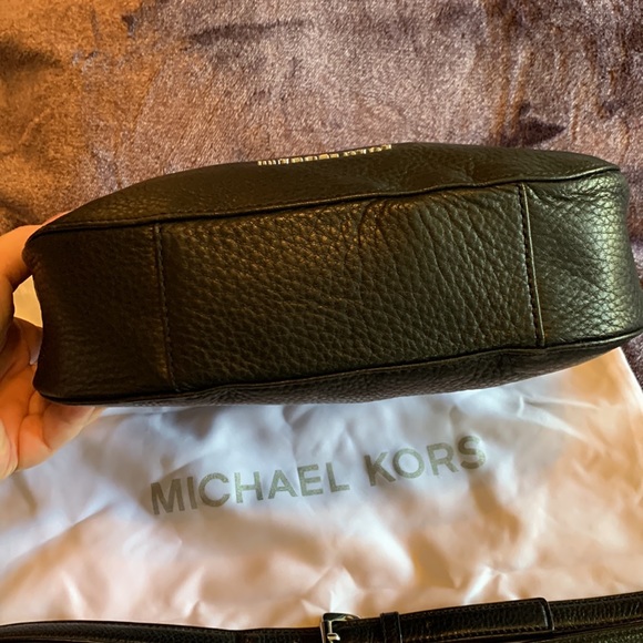 NWT MK Leather Bag🔥 - Picture 4 of 16